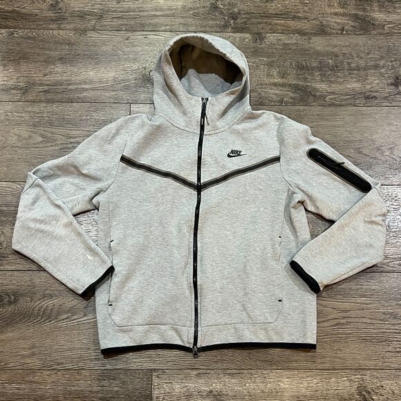 Nike Tech Fleece Gray Tracksuit Hoodie (CU4489-063) Joggers (805162-063) Medium - Picture 2 of 14